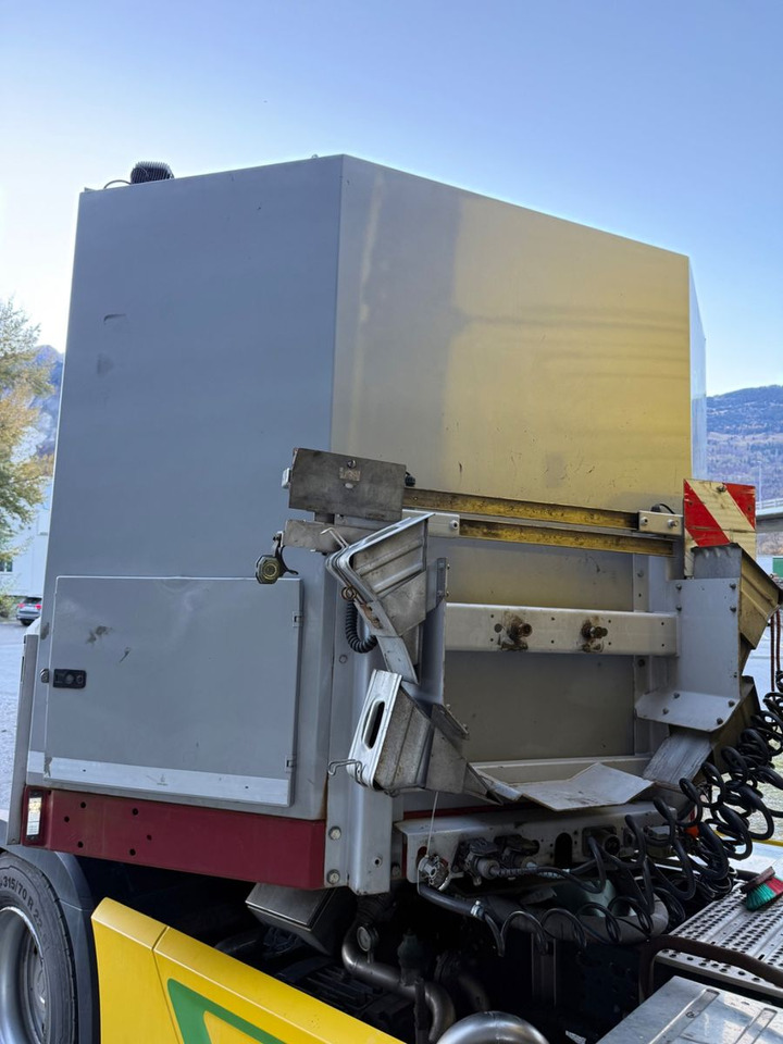 Doll S3H-T, teleskopierbar, Funk, 48ton lizing Doll S3H-T, teleskopierbar, Funk, 48ton: slika 11 Doll S3H-T, teleskopierbar, Funk, 48ton lizing Doll S3H-T, teleskopierbar, Funk, 48ton: slika 11