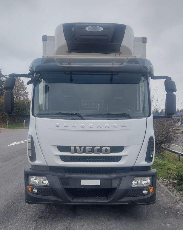 Iveco 140 E25 Eurocargo, E5, Carrier Supra 850 Iveco 140E25 Eurocargo, E5, Carrier Supra 850 - Tovornjak hladilnik: slika 2 Iveco 140 E25 Eurocargo, E5, Carrier Supra 850 Iveco 140E25 Eurocargo, E5, Carrier Supra 850 - Tovornjak hladilnik: slika 2