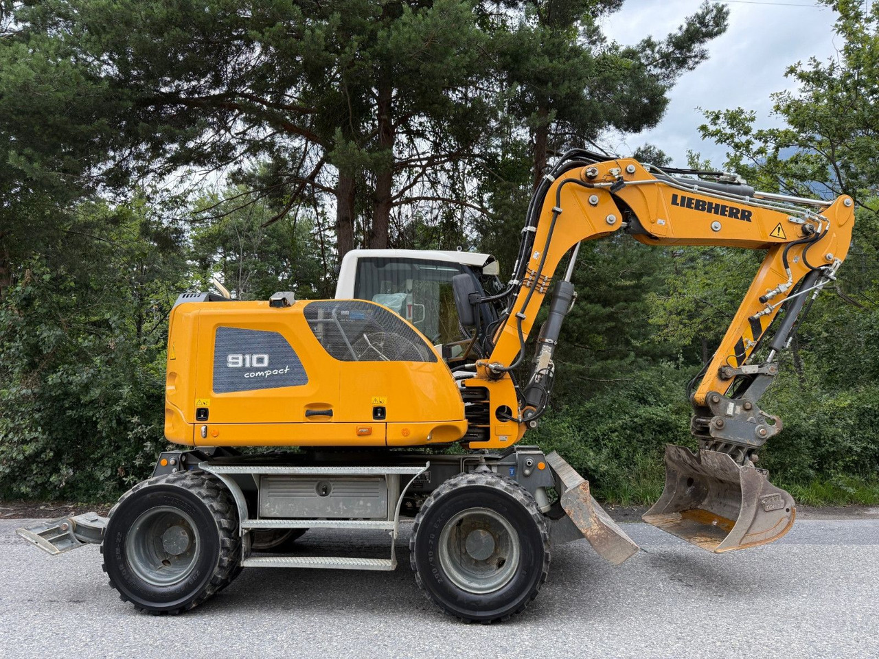Liebherr A910 Compact Litronic,4 Schaufeln,Schnellwechsle - Bager na kolesih: slika 2 Liebherr A910 Compact Litronic,4 Schaufeln,Schnellwechsle - Bager na kolesih: slika 2