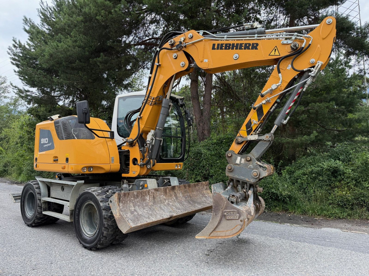 Liebherr A910 Compact Litronic,4 Schaufeln,Schnellwechsle - Bager na kolesih: slika 3 Liebherr A910 Compact Litronic,4 Schaufeln,Schnellwechsle - Bager na kolesih: slika 3