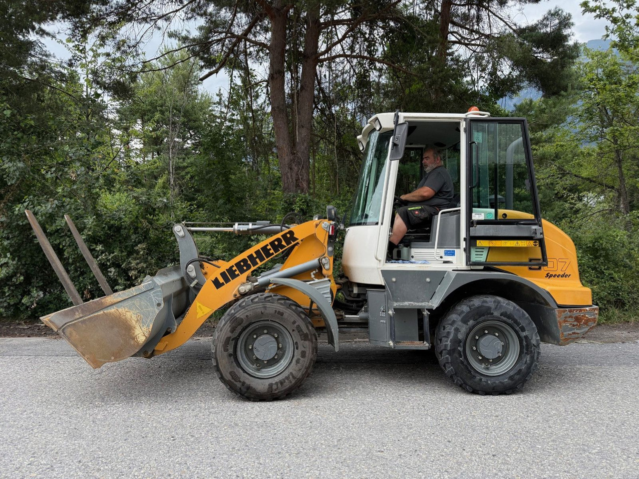 Liebherr L507, Gabel+Schaufel, ONLY 850hours - Kolesni nakladalec: slika 3 Liebherr L507, Gabel+Schaufel, ONLY 850hours - Kolesni nakladalec: slika 3