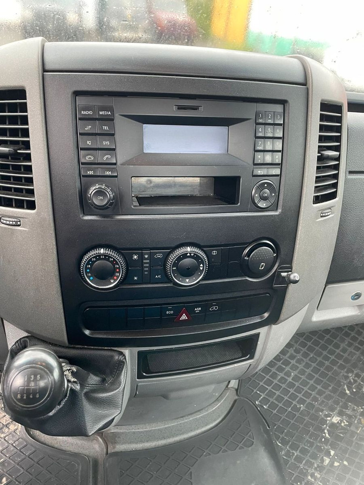 Mercedes-Benz 316 CDI, 5.20m Pritsche - Dostavno vozilo s kesonom: slika 4 Mercedes-Benz 316 CDI, 5.20m Pritsche - Dostavno vozilo s kesonom: slika 4