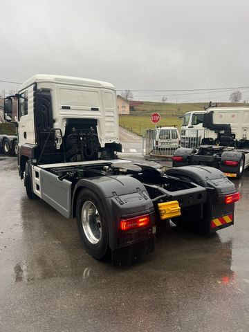 MAN TGS 18.420 4x2, Euro 6c, ADR, ALU, 2x MAN TGS 18.420 4x2, Euro 6c, ADR, ALU, 2x - Vlačilec: slika 4 MAN TGS 18.420 4x2, Euro 6c, ADR, ALU, 2x MAN TGS 18.420 4x2, Euro 6c, ADR, ALU, 2x - Vlačilec: slika 4