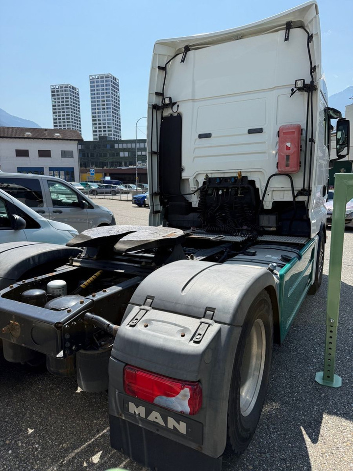 MAN TGX 18.680 V8 4x2, Euro 5,Retarder,Kipphydraulik - Vlačilec: slika 4 MAN TGX 18.680 V8 4x2, Euro 5,Retarder,Kipphydraulik - Vlačilec: slika 4