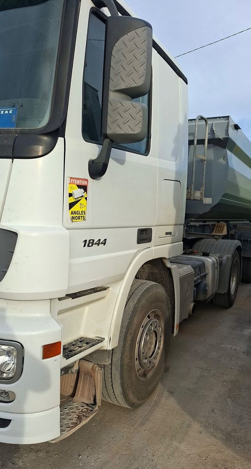 Mercedes-Benz Actros 1844 4x2, MP3, Euro 5 - Vlačilec: slika 2 Mercedes-Benz Actros 1844 4x2, MP3, Euro 5 - Vlačilec: slika 2