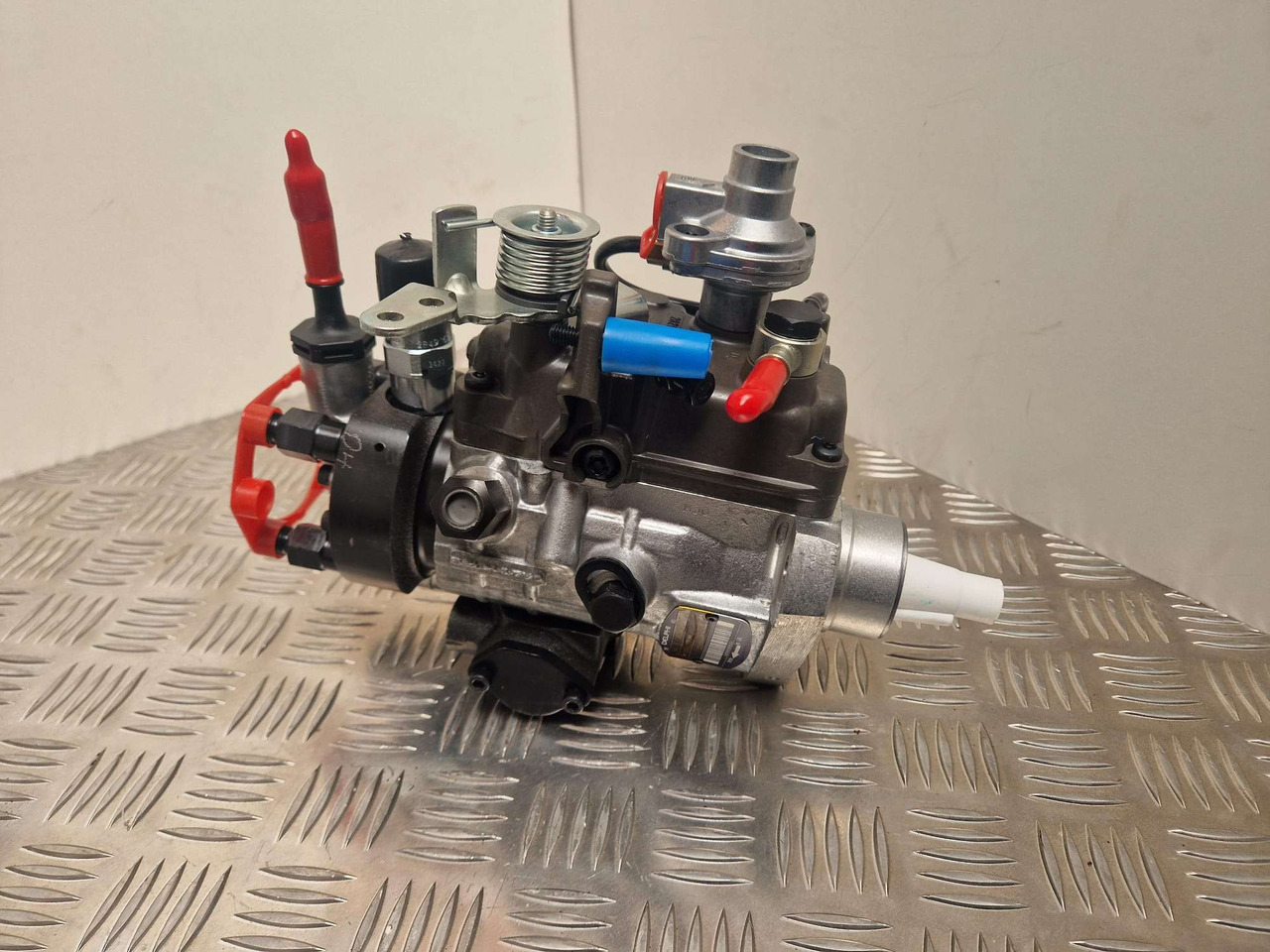 320/06935 24v 63kw Injection pump 9520A294H Delphi - Motor in deli za Gradbeni stroj: slika 1 320/06935 24v 63kw Injection pump 9520A294H Delphi - Motor in deli za Gradbeni stroj: slika 1