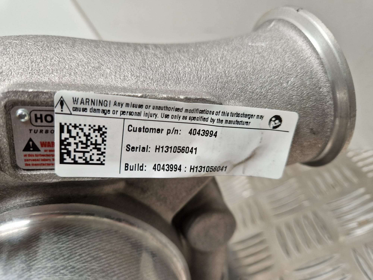 Iveco Generator Turbocharger Holset 4043994 - Motor in deli za Gradbeni stroj: slika 4 Iveco Generator Turbocharger Holset 4043994 - Motor in deli za Gradbeni stroj: slika 4