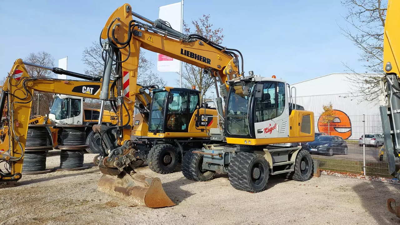 2013 Liebherr A 916 Litronic - Bager na kolesih: slika 1 2013 Liebherr A 916 Litronic - Bager na kolesih: slika 1