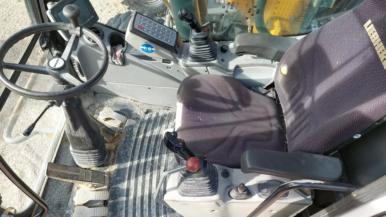 2013 Liebherr A 916 Litronic - Bager na kolesih: slika 5 2013 Liebherr A 916 Litronic - Bager na kolesih: slika 5