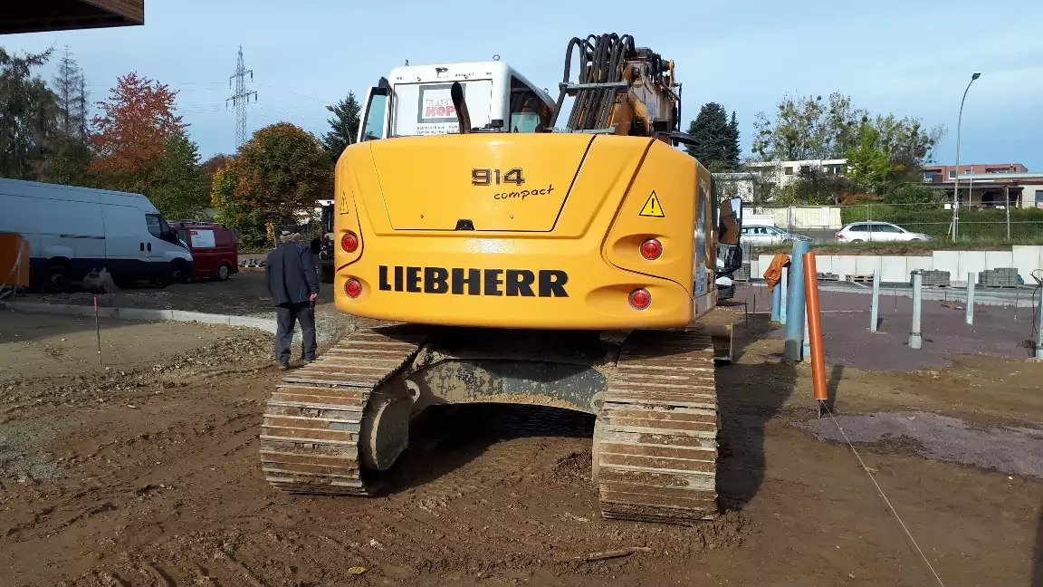 2014 Liebherr R 914 Compact - Bager goseničar: slika 3 2014 Liebherr R 914 Compact - Bager goseničar: slika 3
