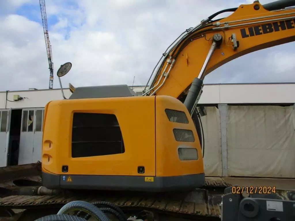 2015 Liebherr R 926 Compact - Bager goseničar: slika 4 2015 Liebherr R 926 Compact - Bager goseničar: slika 4
