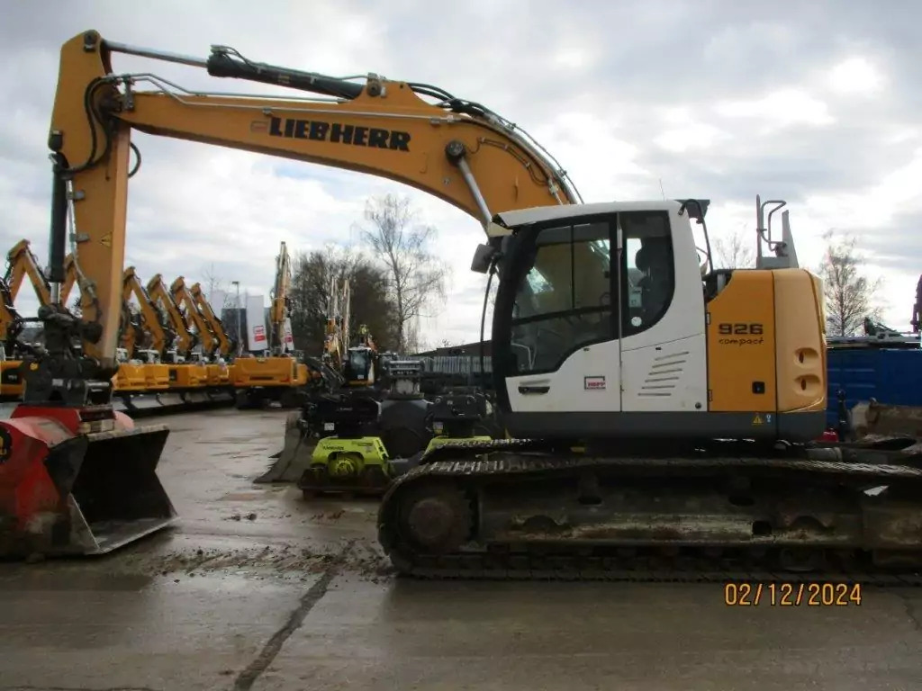 2015 Liebherr R 926 Compact - Bager goseničar: slika 3 2015 Liebherr R 926 Compact - Bager goseničar: slika 3