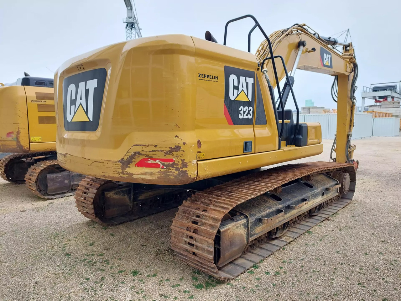 2019 Caterpillar 323 - Bager goseničar: slika 3 2019 Caterpillar 323 - Bager goseničar: slika 3