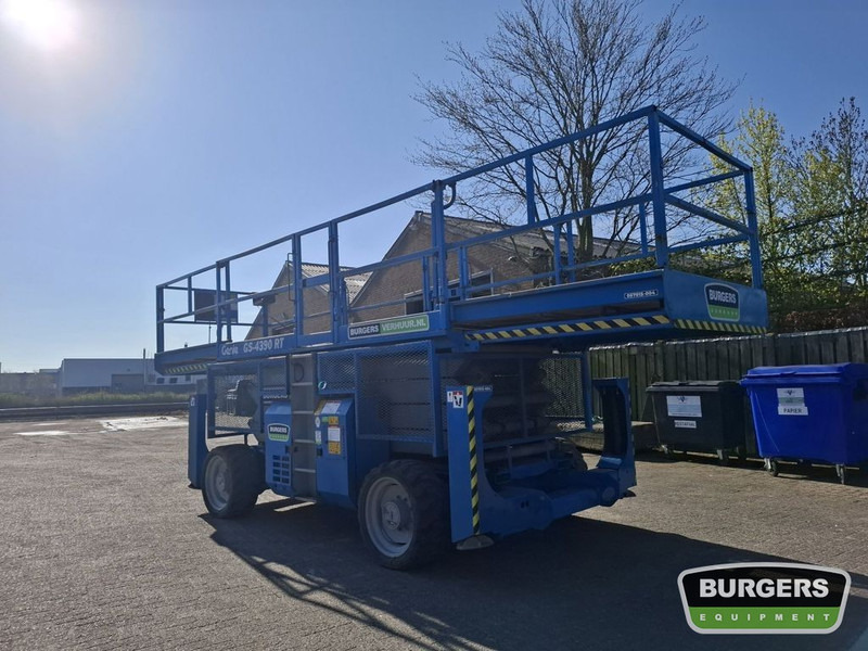 Genie GS4390 RT - Škarjasta dvižna ploščad: slika 4 Genie GS4390 RT - Škarjasta dvižna ploščad: slika 4