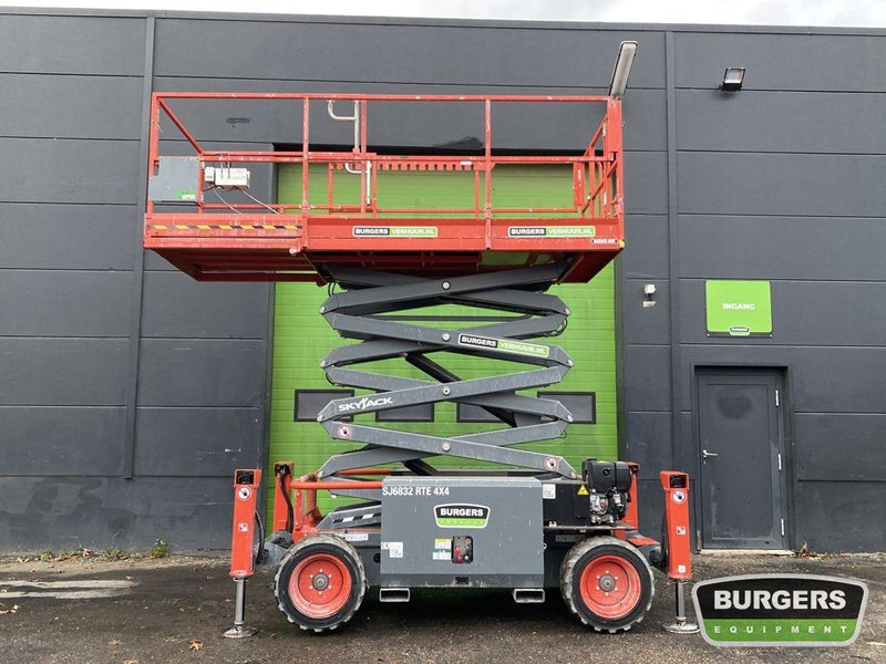 Skyjack SJ6832 RTE - Škarjasta dvižna ploščad: slika 1 Skyjack SJ6832 RTE - Škarjasta dvižna ploščad: slika 1