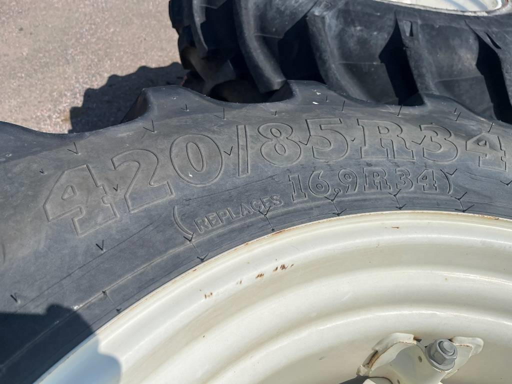 BKT 420/85R34 till New Holland T5070 - Guma za Kmetijski stroj: slika 4 BKT 420/85R34 till New Holland T5070 - Guma za Kmetijski stroj: slika 4