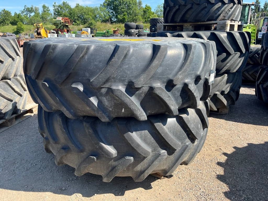 Firestone 520/85R38 till JD 6620 - Guma za Kmetijski stroj: slika 1 Firestone 520/85R38 till JD 6620 - Guma za Kmetijski stroj: slika 1