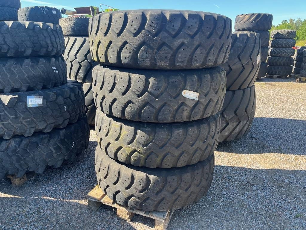 Goodyear 15,5-R25 till Zettelmeyer 802 - Guma za Gradbeni stroj: slika 1 Goodyear 15,5-R25 till Zettelmeyer 802 - Guma za Gradbeni stroj: slika 1
