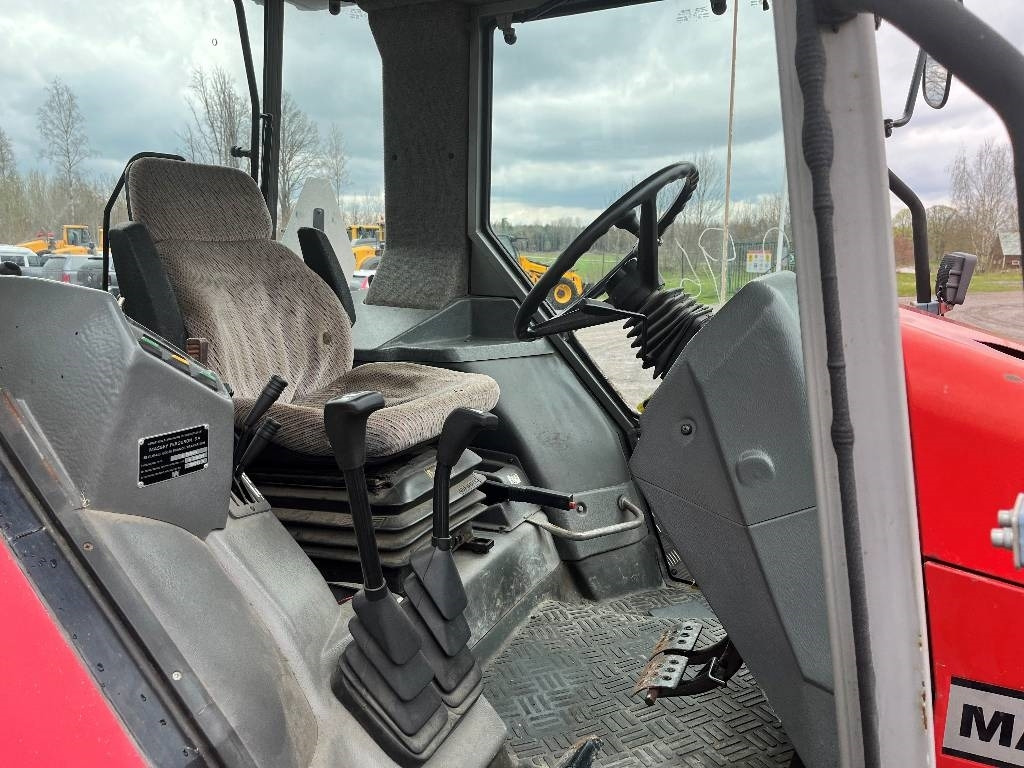 Massey Ferguson 3065 Dismantled. Only spare parts - Traktor: slika 3 Massey Ferguson 3065 Dismantled. Only spare parts - Traktor: slika 3