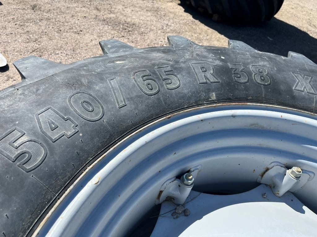 Michelin 540/65R38 till Massey Ferguson 6255 - Guma za Kmetijski stroj: slika 4 Michelin 540/65R38 till Massey Ferguson 6255 - Guma za Kmetijski stroj: slika 4