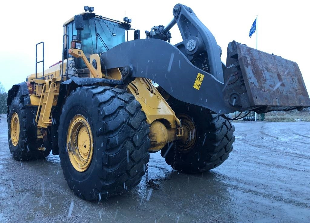 Kolesni nakladalec Volvo L 350 F Dismantled for parts: slika 11