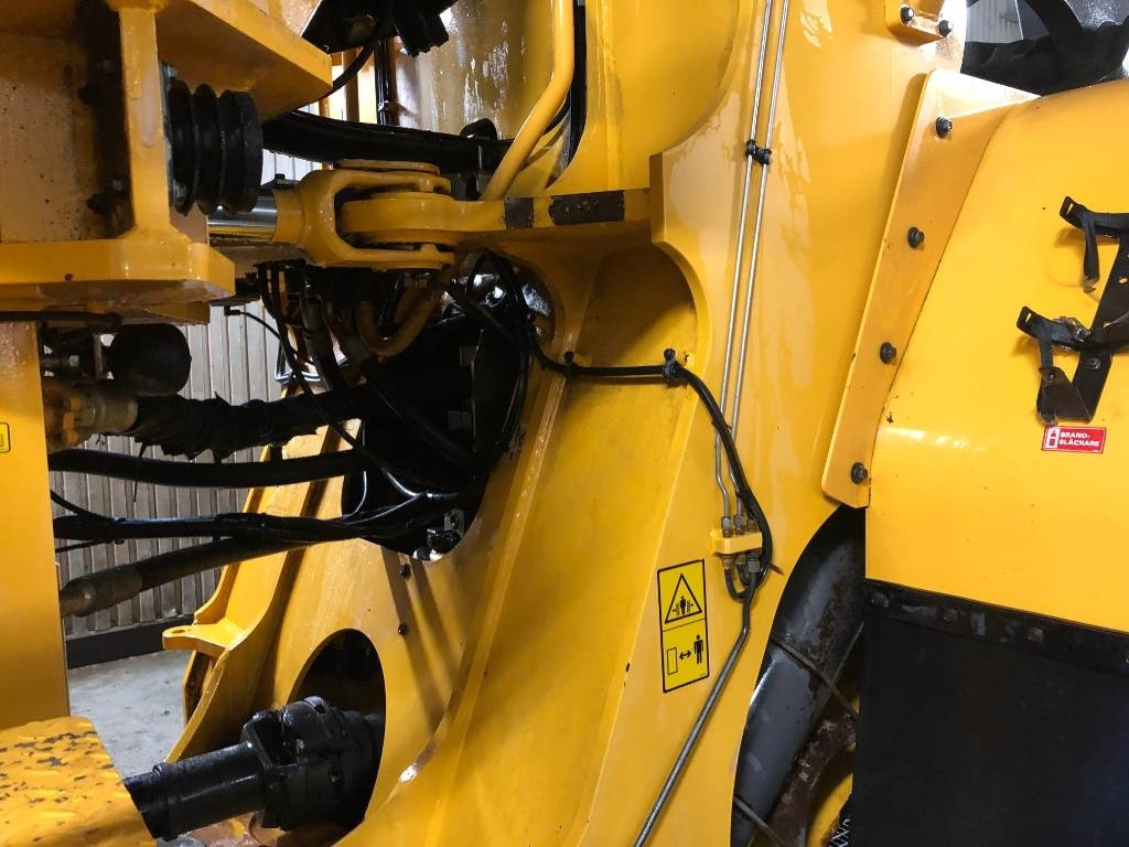 Kolesni nakladalec Volvo L 350 F Dismantled for parts: slika 9