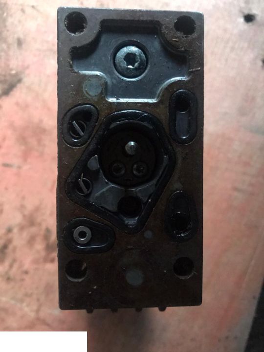 157B4116 Elektrozawór Danfoss Cewka do PVG 32 - Električni sistem za Kmetijski stroj: slika 4 157B4116 Elektrozawór Danfoss Cewka do PVG 32 - Električni sistem za Kmetijski stroj: slika 4