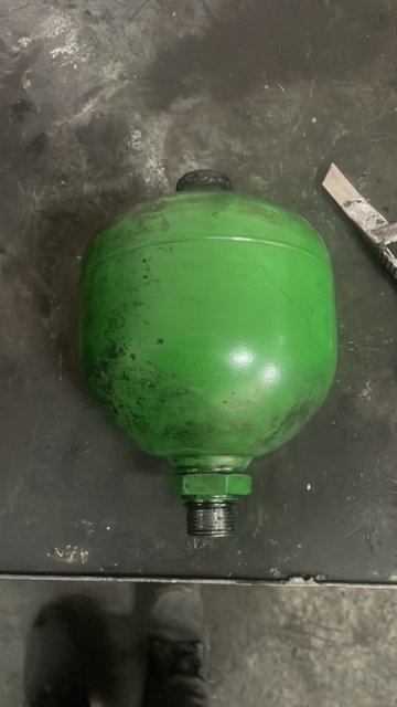 Akumulator gazowy John Deere - Akumulator za Kmetijski stroj: slika 2 Akumulator gazowy John Deere - Akumulator za Kmetijski stroj: slika 2
