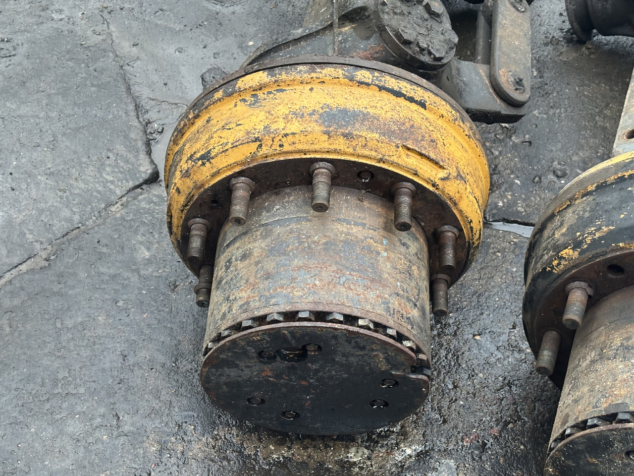 Atlas 1604 KZW Oś Przednia Most Przedni Zwolnica Zwrotnica Obudowa Pochwa Siłowniki CZĘŚCI - Premnik za Kmetijski stroj: slika 5 Atlas 1604 KZW Oś Przednia Most Przedni Zwolnica Zwrotnica Obudowa Pochwa Siłowniki CZĘŚCI - Premnik za Kmetijski stroj: slika 5