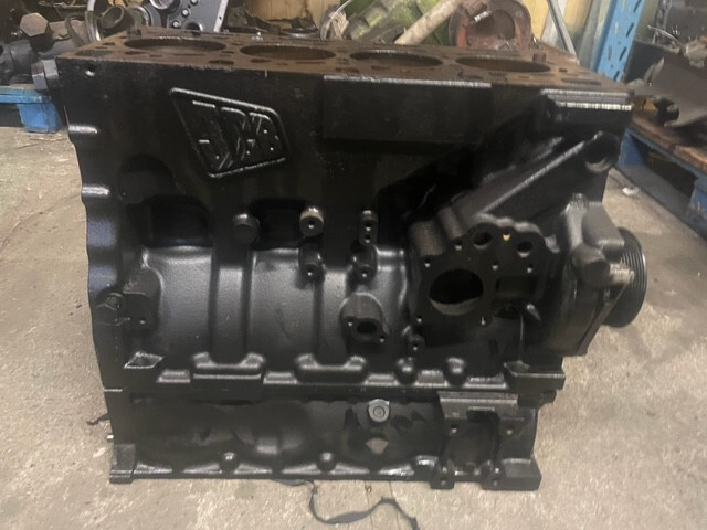 Blok silnika JCB 444 dieselmax tier3 tier4 - Blok cilindra za Kmetijski stroj: slika 3 Blok silnika JCB 444 dieselmax tier3 tier4 - Blok cilindra za Kmetijski stroj: slika 3