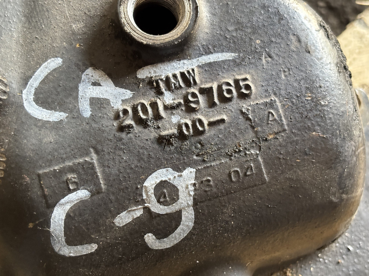 CAT Caterpillar C9 201-9765 Kolanko Wlotu Powietrza 2019765 - Cev za dovod zraka za Kmetijski stroj: slika 2 CAT Caterpillar C9 201-9765 Kolanko Wlotu Powietrza 2019765 - Cev za dovod zraka za Kmetijski stroj: slika 2