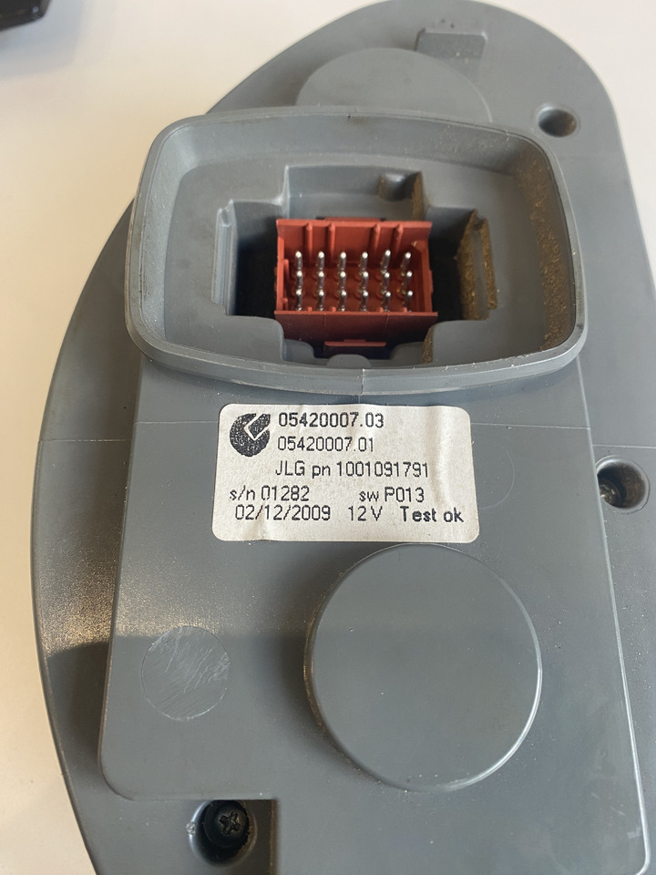 CAT TH 407 TH407 - licznik zegary wyświetlacz - Armaturna plošča za Gradbeni stroj: slika 2 CAT TH 407 TH407 - licznik zegary wyświetlacz - Armaturna plošča za Gradbeni stroj: slika 2