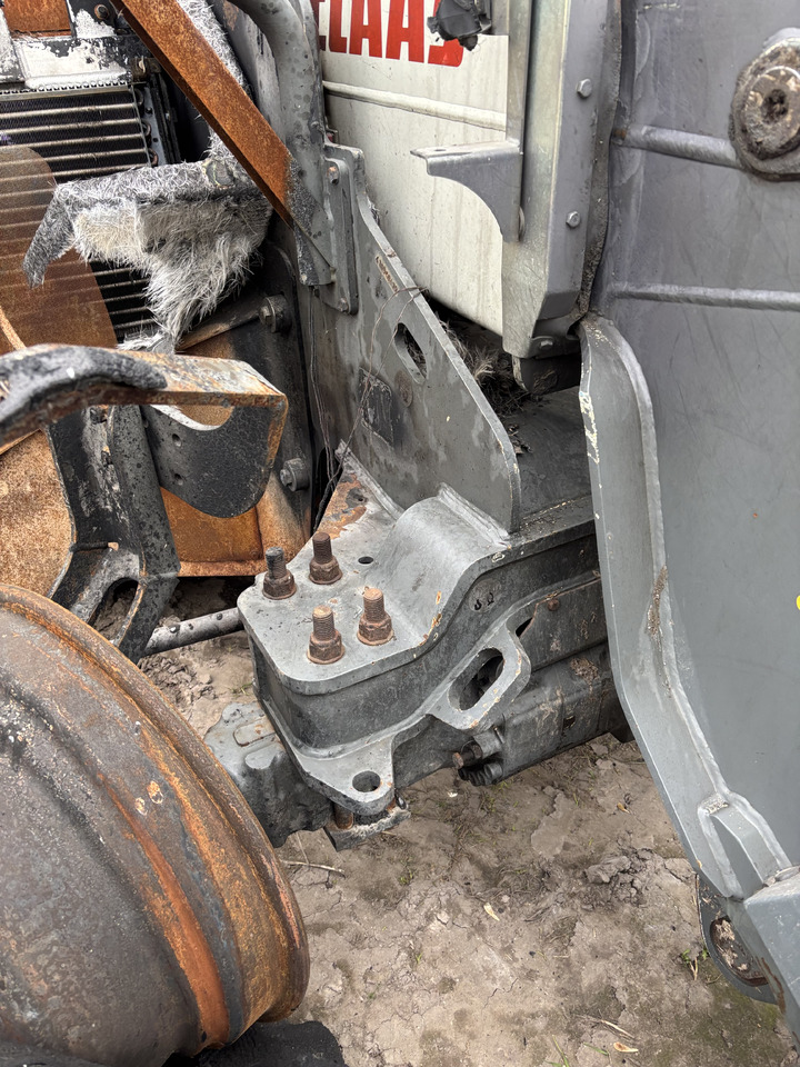 CLAAS Scorpion 7044 Koło Zamachowe Obudowa Koła Zamachowego - Vztrajnik za Kmetijski stroj: slika 4 CLAAS Scorpion 7044 Koło Zamachowe Obudowa Koła Zamachowego - Vztrajnik za Kmetijski stroj: slika 4