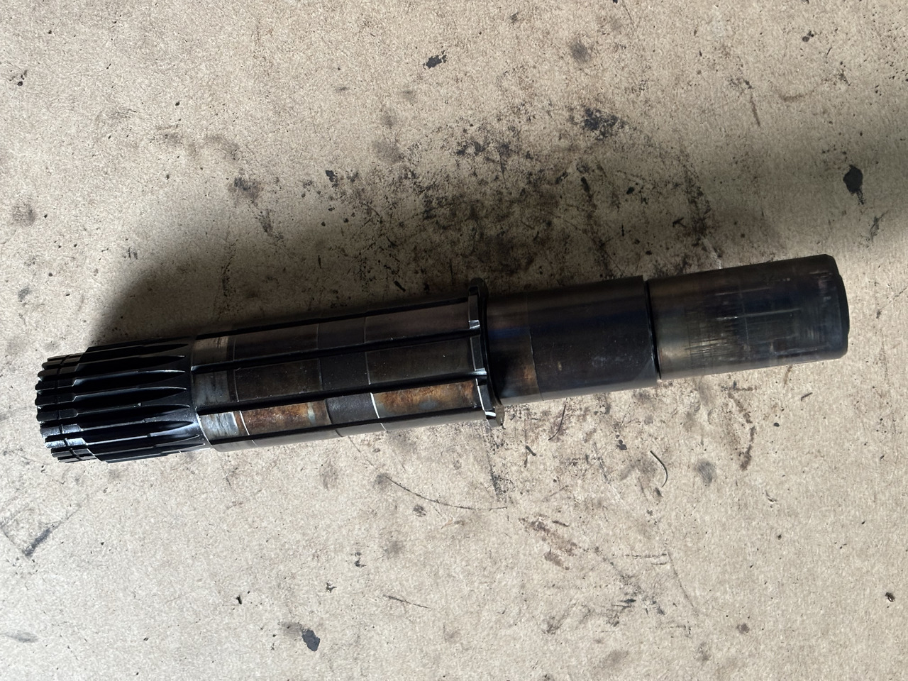 Claas AXION 830 Wałek przekładni podajnika zbożowego 00 1137 076 0 00 1149 403 0 - Kardanska gred za Kmetijski stroj: slika 1 Claas AXION 830 Wałek przekładni podajnika zbożowego 00 1137 076 0 00 1149 403 0 - Kardanska gred za Kmetijski stroj: slika 1