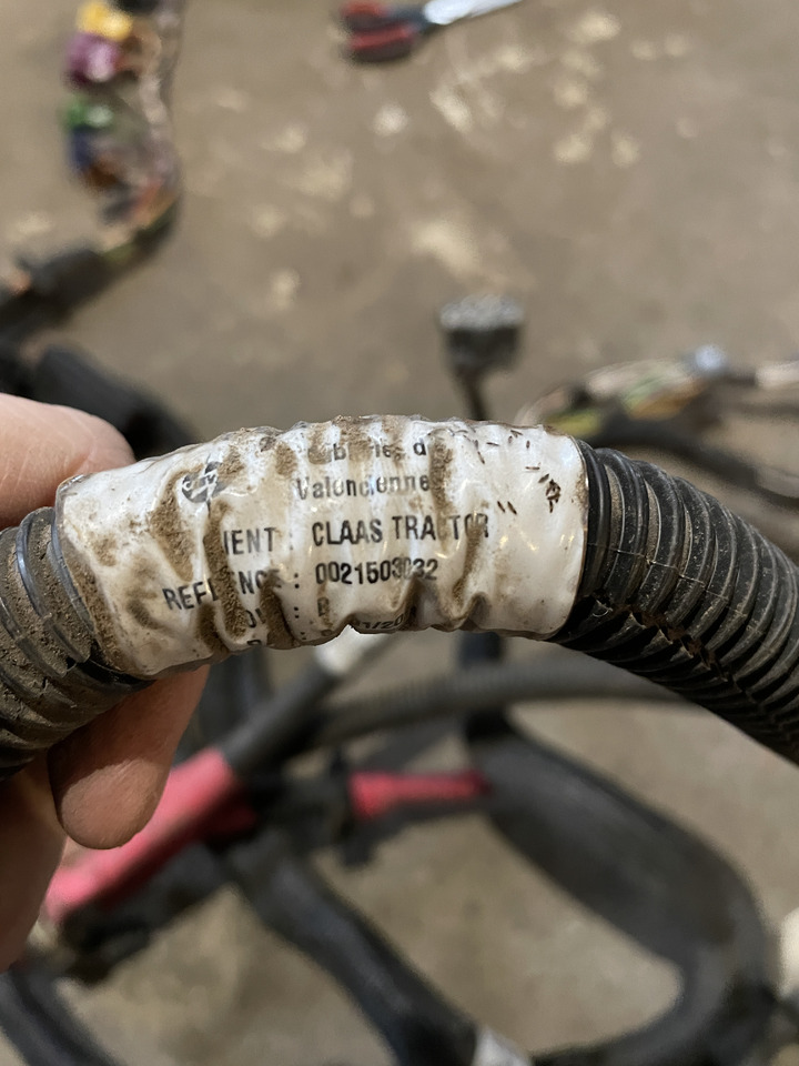 Claas Arion 550-520 650-620 - kabel wiązka elektryczna 0021503032 - Kabli/ Žični kabel za Traktor: slika 1 Claas Arion 550-520 650-620 - kabel wiązka elektryczna 0021503032 - Kabli/ Žični kabel za Traktor: slika 1