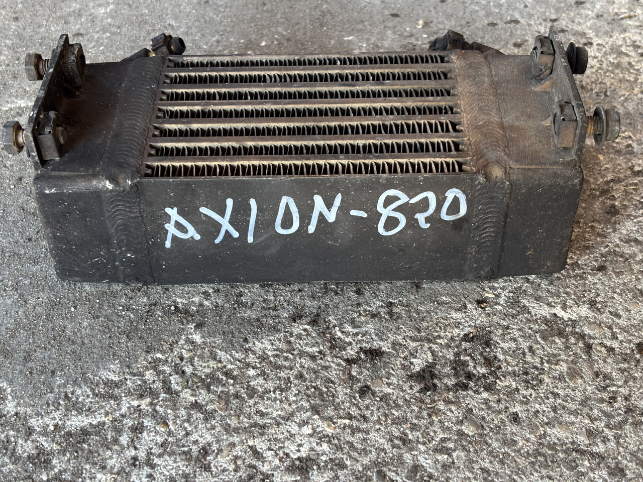 Claas Arion Axion 820 830 CMATIC Chłodnica Oleju 00 1119 861 0 0011198610 - Hladilnik olja za Kmetijski stroj: slika 3 Claas Arion Axion 820 830 CMATIC Chłodnica Oleju 00 1119 861 0 0011198610 - Hladilnik olja za Kmetijski stroj: slika 3