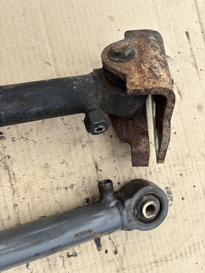 Claas Jaguar 970 siłowniki hydrauliczne - Hidravlični cilinder za Kmetijski stroj: slika 2 Claas Jaguar 970 siłowniki hydrauliczne - Hidravlični cilinder za Kmetijski stroj: slika 2