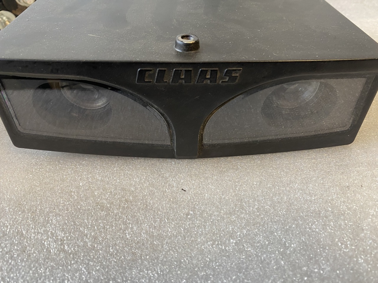 Claas Laser Sensor 013757.2 | 013757.1 | 013757.0 | 013757.3 - Senzor za Kmetijski stroj: slika 1 Claas Laser Sensor 013757.2 | 013757.1 | 013757.0 | 013757.3 - Senzor za Kmetijski stroj: slika 1