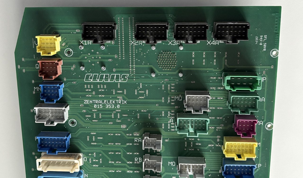 Claas Lexion 510 530 560 570 Płytka Bezpieczników Styków Modułów 0000153530 0000148031 - Varovalka za Kmetijski stroj: slika 2 Claas Lexion 510 530 560 570 Płytka Bezpieczników Styków Modułów 0000153530 0000148031 - Varovalka za Kmetijski stroj: slika 2