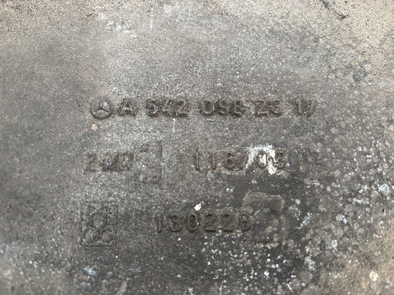 Claas Lexion 780 Kolektor Ssący OM502LA 5420982317 5420980617 - Sesalni kolektor za Kombajn harvester: slika 3 Claas Lexion 780 Kolektor Ssący OM502LA 5420982317 5420980617 - Sesalni kolektor za Kombajn harvester: slika 3