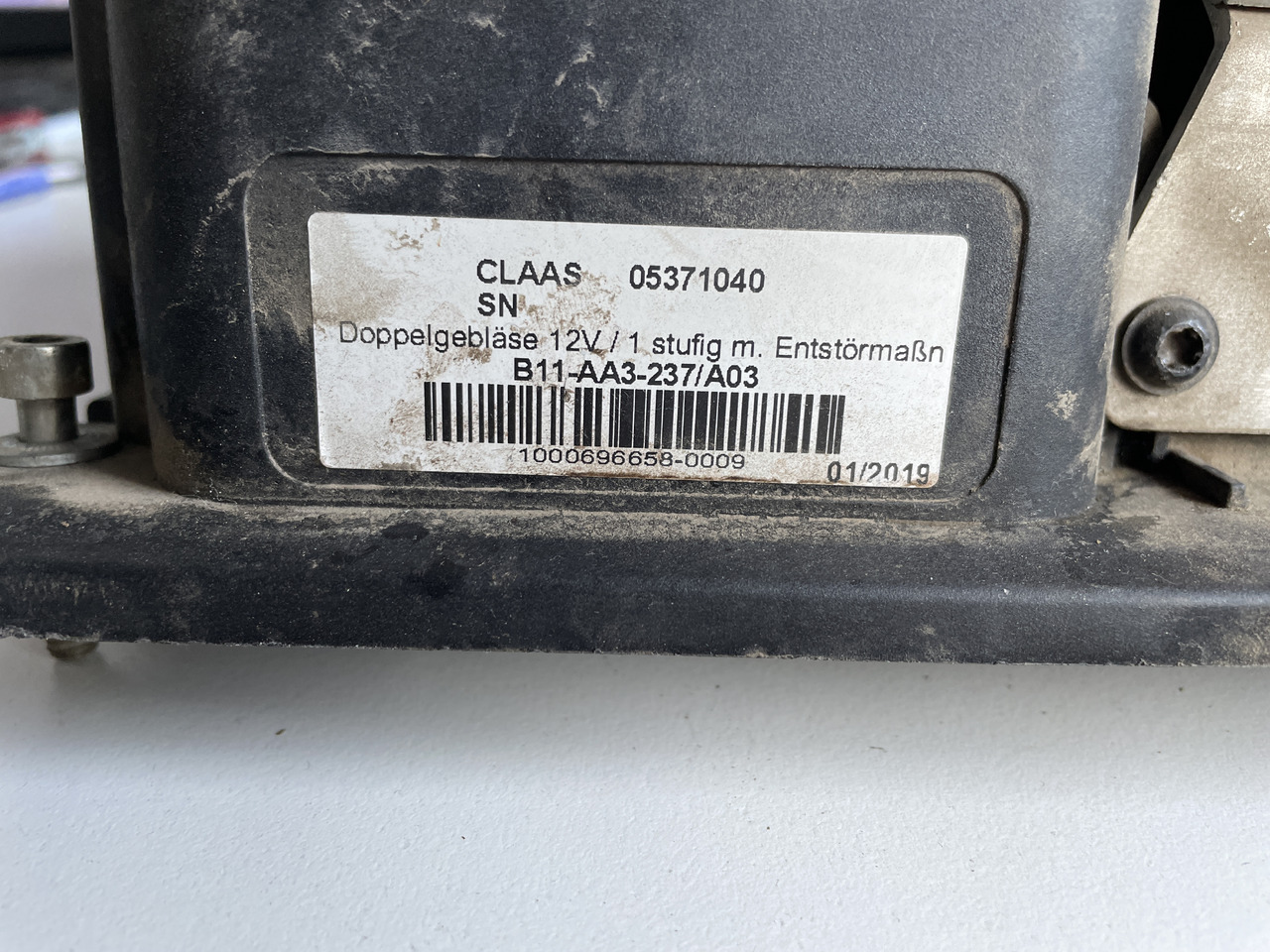 Claas Lexion Jaguar Tucano - dmuchawa 05371040 537104 - Ventilator kabine za Kmetijski stroj: slika 4 Claas Lexion Jaguar Tucano - dmuchawa 05371040 537104 - Ventilator kabine za Kmetijski stroj: slika 4