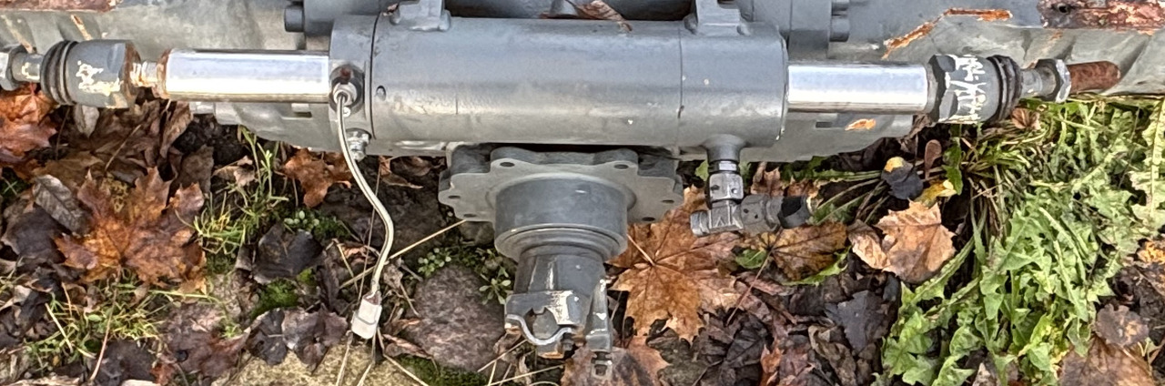 Claas Scorpion 635 Cylinder Drążek Kierowniczy 0019215150 0019215781 - Krmarjenje za Traktor: slika 1 Claas Scorpion 635 Cylinder Drążek Kierowniczy 0019215150 0019215781 - Krmarjenje za Traktor: slika 1