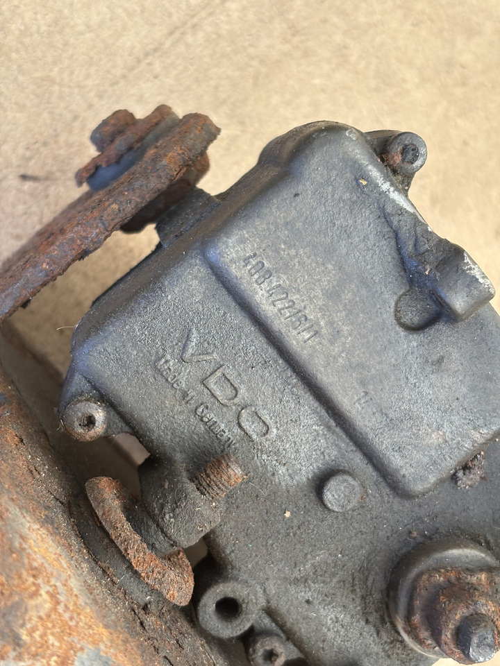 Cummins 8.3 6CT 6CTA 6CTAA Elektroniczny pedał gazu VDO 408.422/6/1 - Pedal: slika 1 Cummins 8.3 6CT 6CTA 6CTAA Elektroniczny pedał gazu VDO 408.422/6/1 - Pedal: slika 1