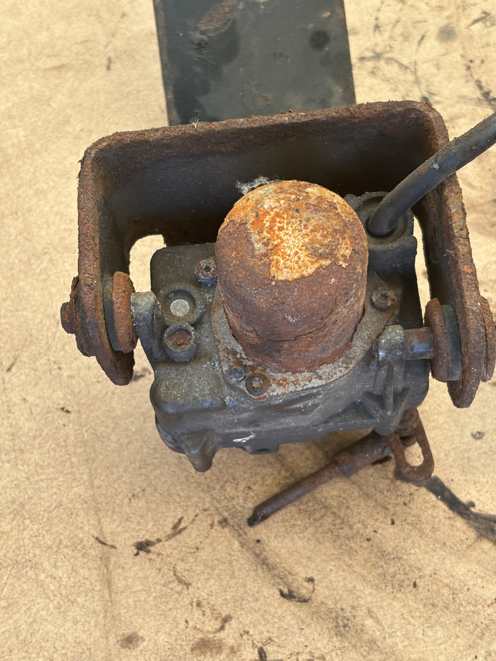 Cummins 8.3 6CT 6CTA 6CTAA Elektroniczny pedał gazu VDO 408.422/6/1 - Pedal: slika 3 Cummins 8.3 6CT 6CTA 6CTAA Elektroniczny pedał gazu VDO 408.422/6/1 - Pedal: slika 3