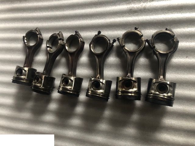 Deutz TCD 2012 L06 4V - Tłok - Bati/ Obroči/ Puše za Kmetijski stroj: slika 3 Deutz TCD 2012 L06 4V - Tłok - Bati/ Obroči/ Puše za Kmetijski stroj: slika 3