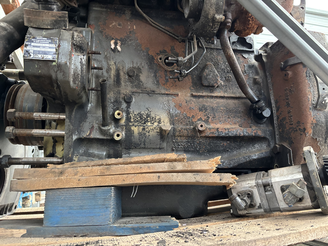 Fendt 309 Deutz TD226-B4 MWM Silnik Blok Pokrywa Obudowa Koło Zamachowe Miska Olejowa CZĘŚCI - Vztrajnik za Kmetijski stroj: slika 5 Fendt 309 Deutz TD226-B4 MWM Silnik Blok Pokrywa Obudowa Koło Zamachowe Miska Olejowa CZĘŚCI - Vztrajnik za Kmetijski stroj: slika 5