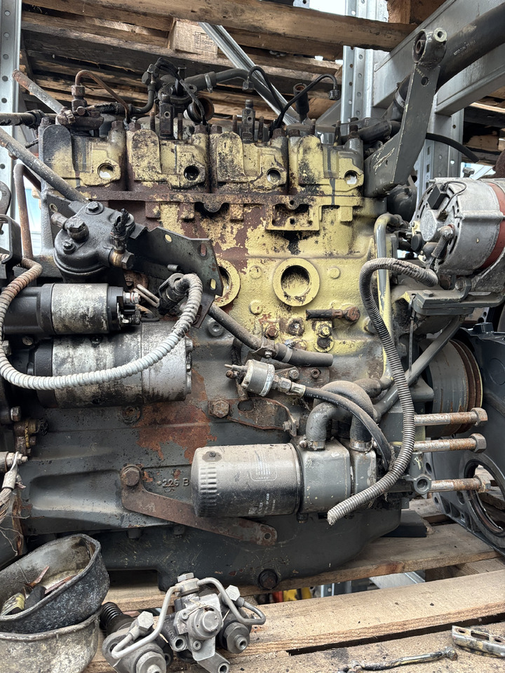 Fendt 309 Deutz TD226-B4 MWM Silnik Blok Pokrywa Obudowa Koło Zamachowe Miska Olejowa CZĘŚCI - Vztrajnik za Kmetijski stroj: slika 4 Fendt 309 Deutz TD226-B4 MWM Silnik Blok Pokrywa Obudowa Koło Zamachowe Miska Olejowa CZĘŚCI - Vztrajnik za Kmetijski stroj: slika 4