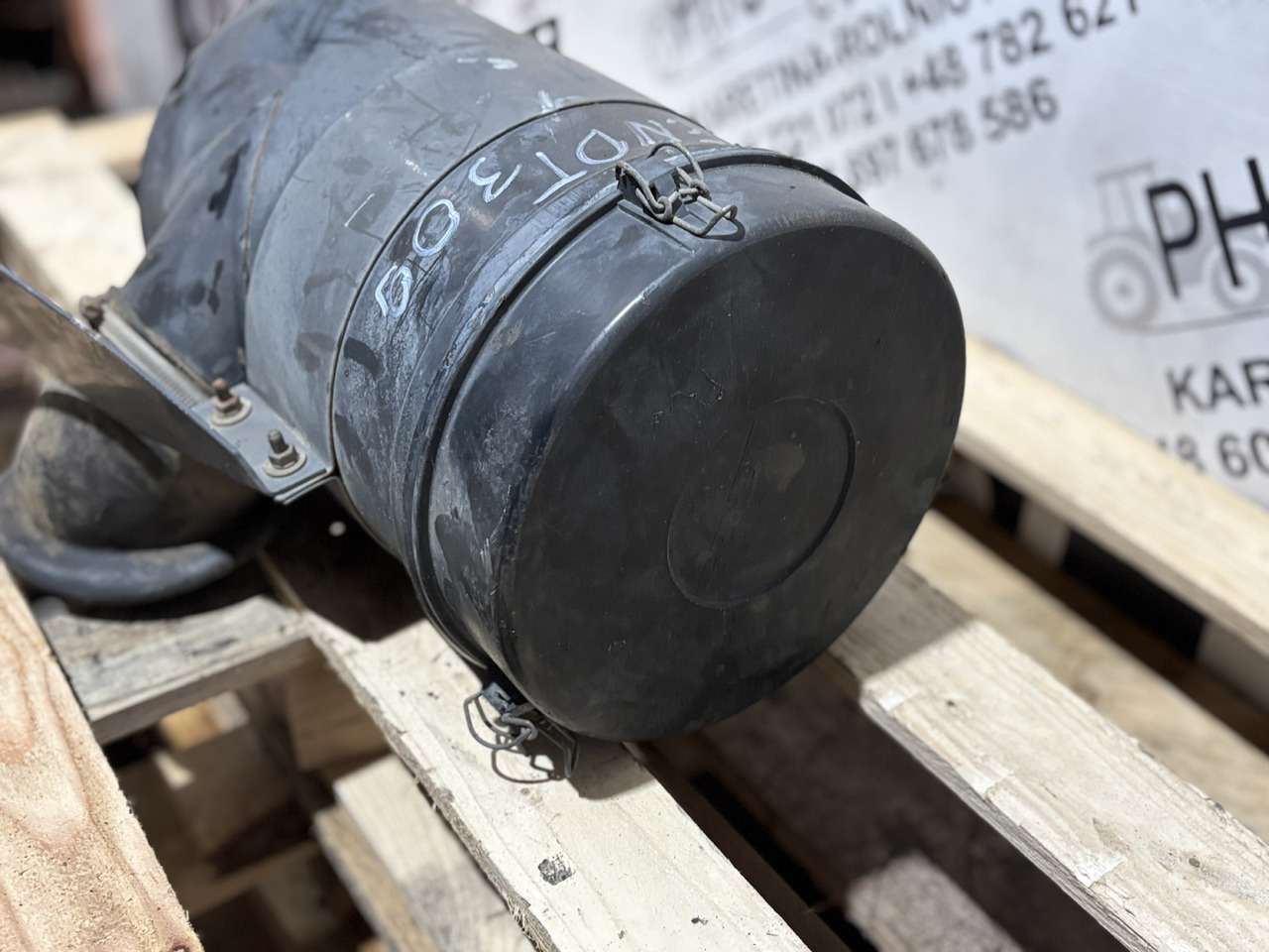 Fendt 309 Obudowa Filtra Powietrza - Zračni filter za Kmetijski stroj: slika 4 Fendt 309 Obudowa Filtra Powietrza - Zračni filter za Kmetijski stroj: slika 4