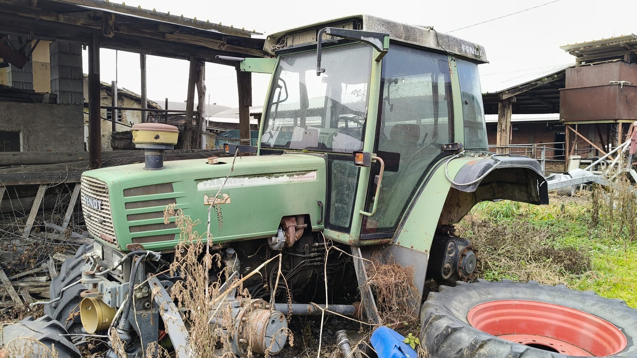 Fendt 309 - na części - tłumik wydech - Traktor: slika 1 Fendt 309 - na części - tłumik wydech - Traktor: slika 1