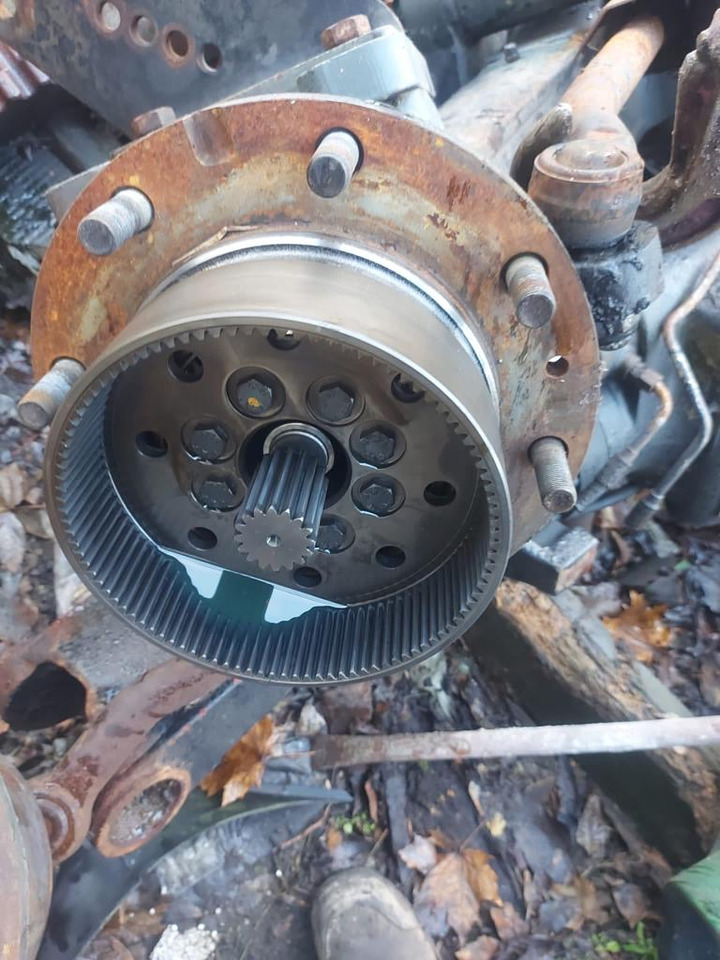 Fendt 509 Turbomatic - zwolnica oś przednia - Bočni reduktor za Kmetijski stroj: slika 3 Fendt 509 Turbomatic - zwolnica oś przednia - Bočni reduktor za Kmetijski stroj: slika 3